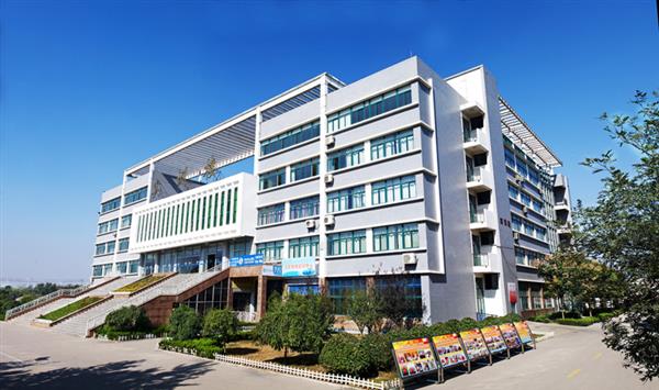  濰坊商業學校升學與就業途徑是什么？