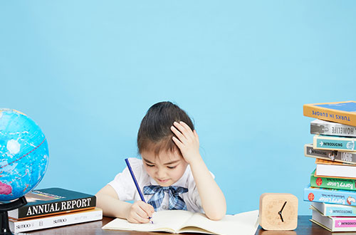 張家口新世紀職業學校每年都有補助是真的嗎？學校的幼師專業怎么樣？